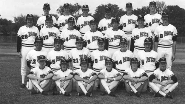 McClennan Junior College team with Razorbacks coach Dave Van Horn